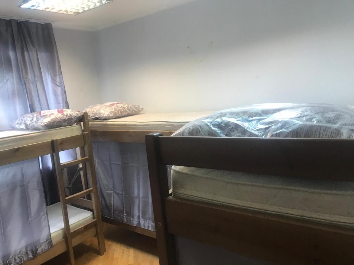 Ararat-Shulyavskaya Hostel Kiev Buitenkant foto